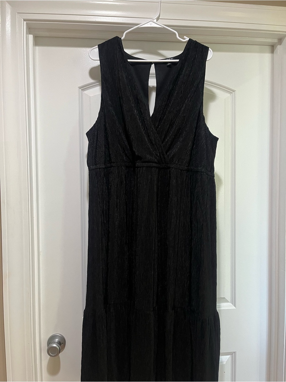 torrid Black Sleeveless V-Neck Maxi Dress with Subtle Texture